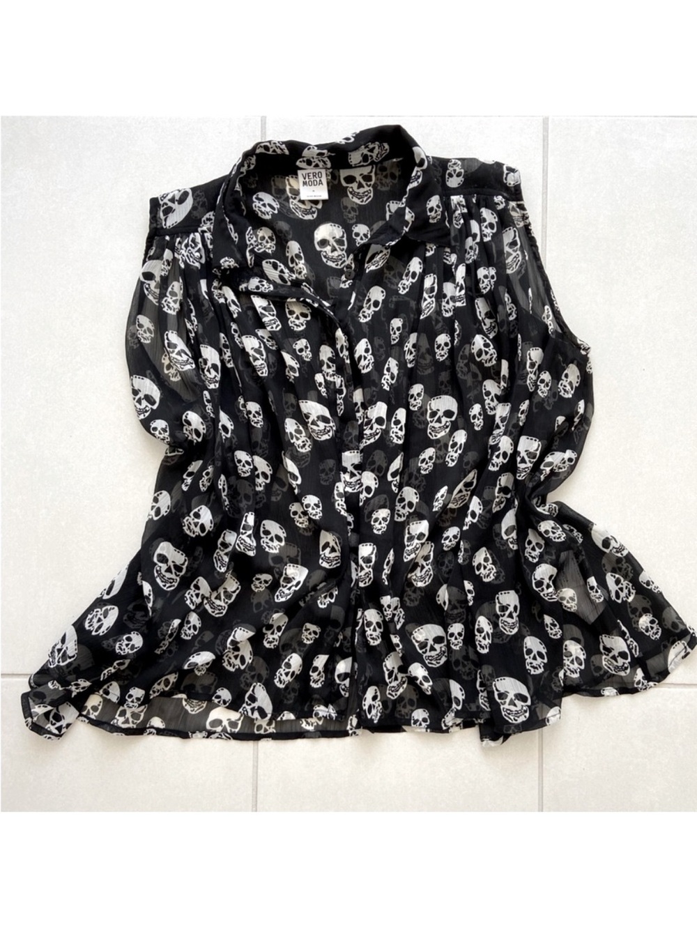 Vero Moda Sheer Chiffon Skull Print Blouse – Draped Extended‑Shoulder | Size M